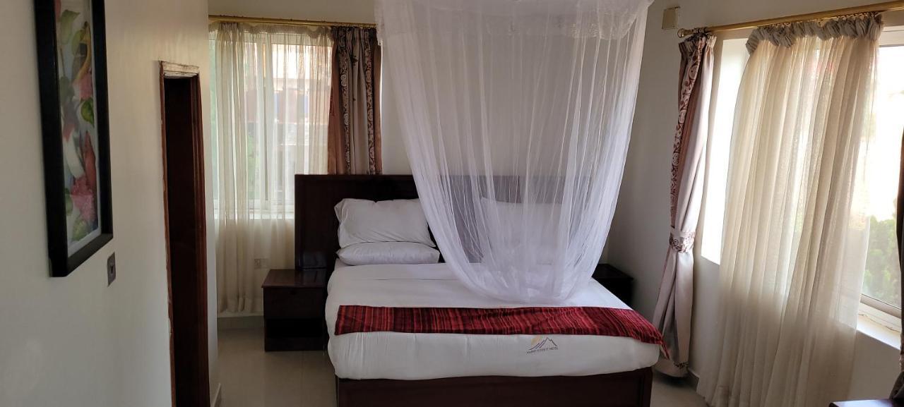 Glory Summit Hotel Hoima Εξωτερικό φωτογραφία